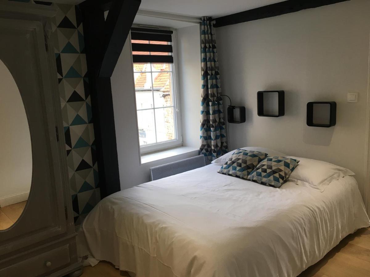 Au Coeur Des Remparts Apartment Boulogne-sur-Mer Luaran gambar